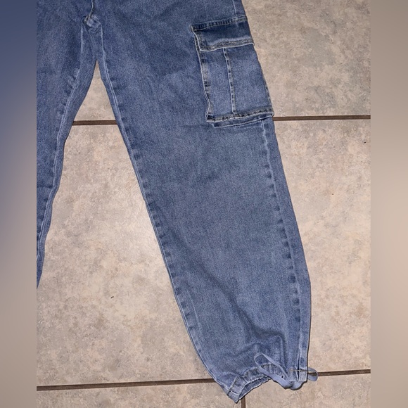 High Waisted Cargo Pants // SiZE M - Picture 4 of 11